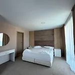 Riviera Blue Hotel 3*