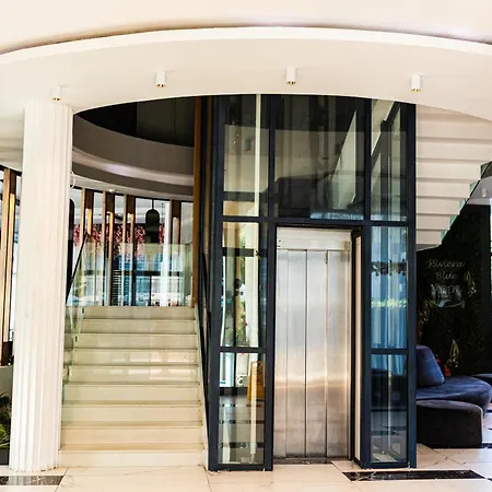 Riviera Blue 阳光海滩