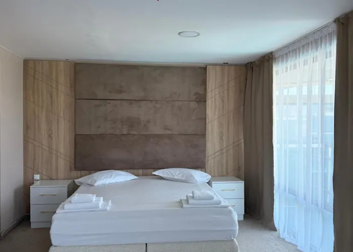 酒店 Riviera Blue 3*